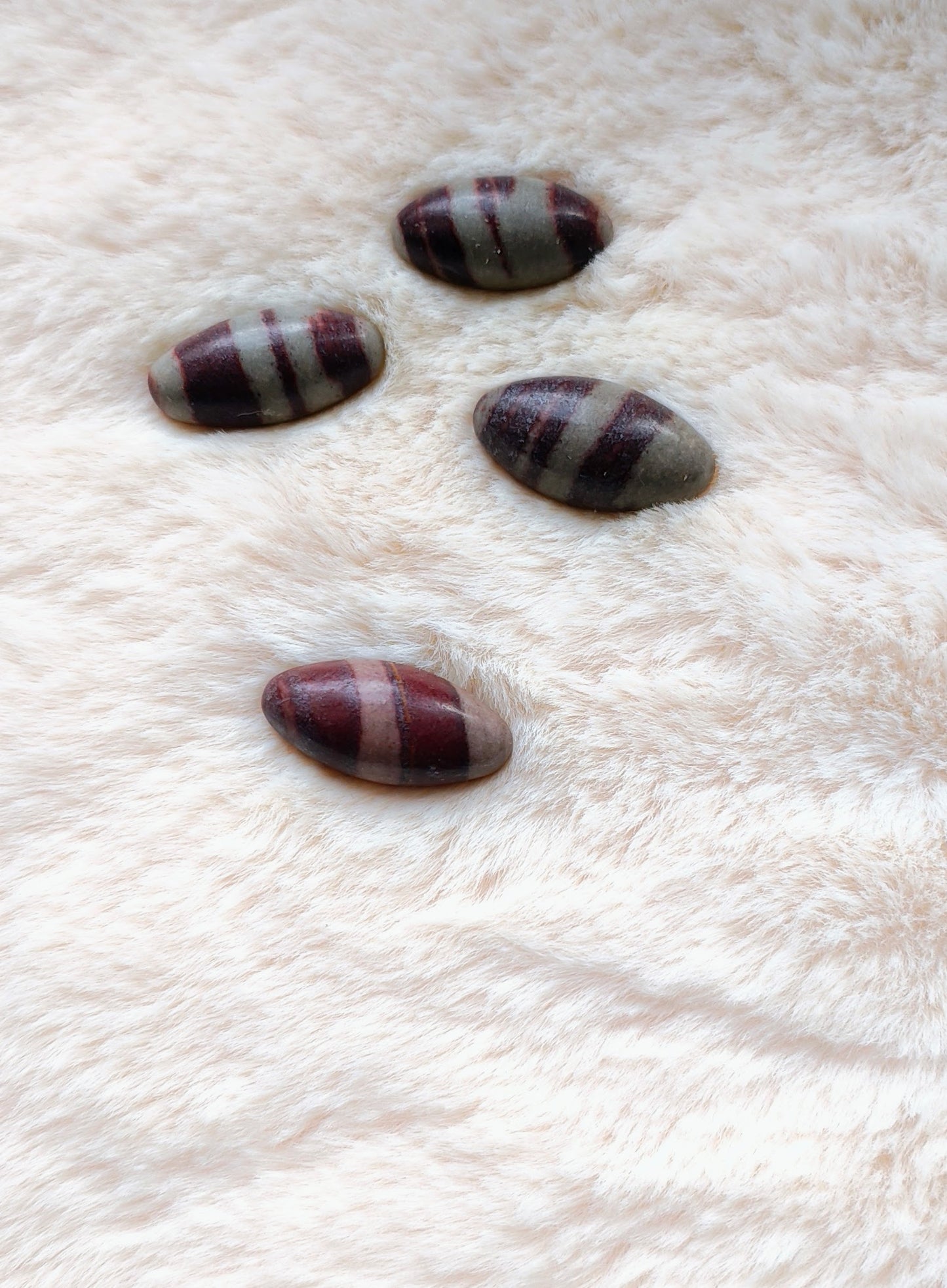 Shiva Lingam - Pierre roulée