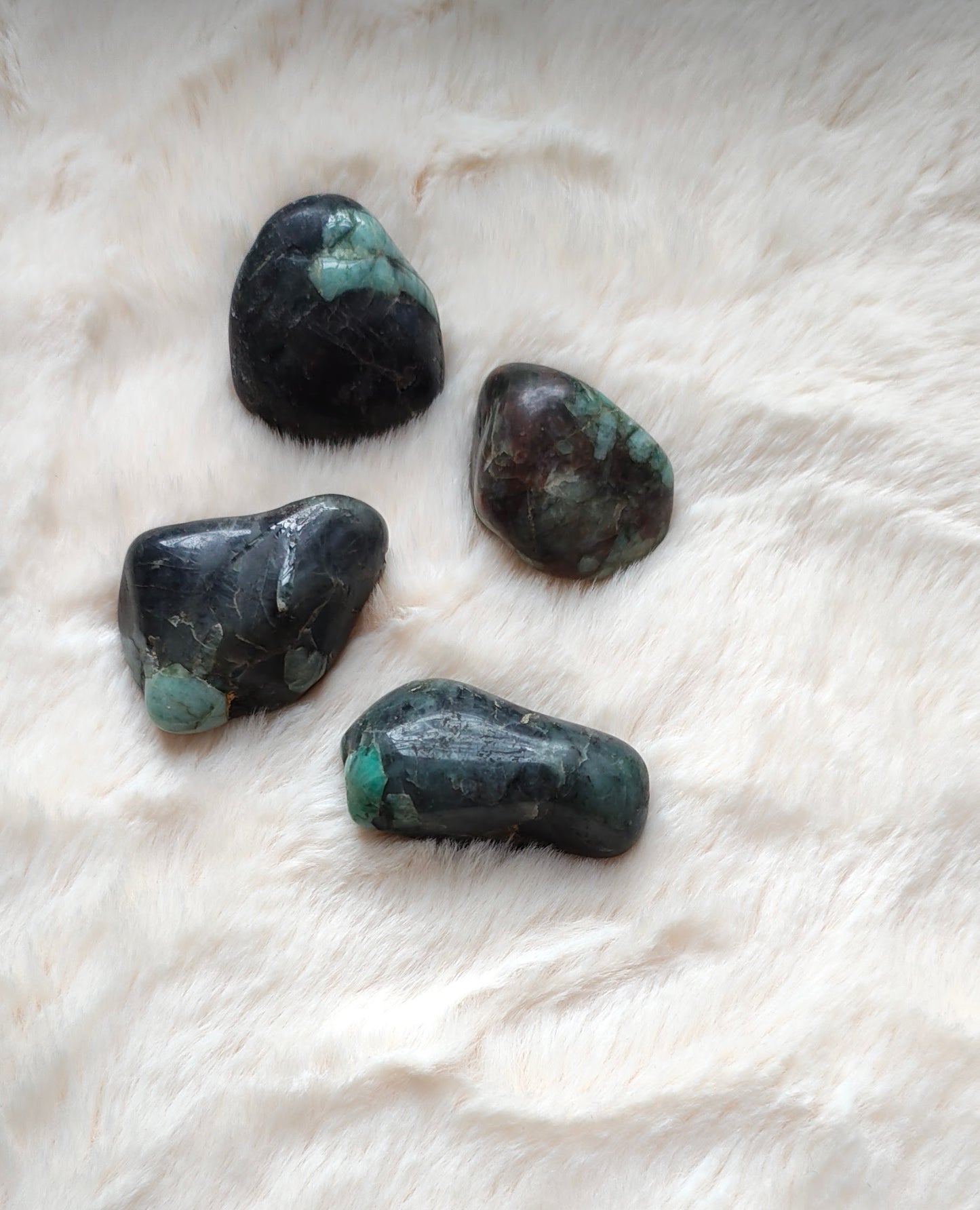 Emeraude - Pierre Roulée