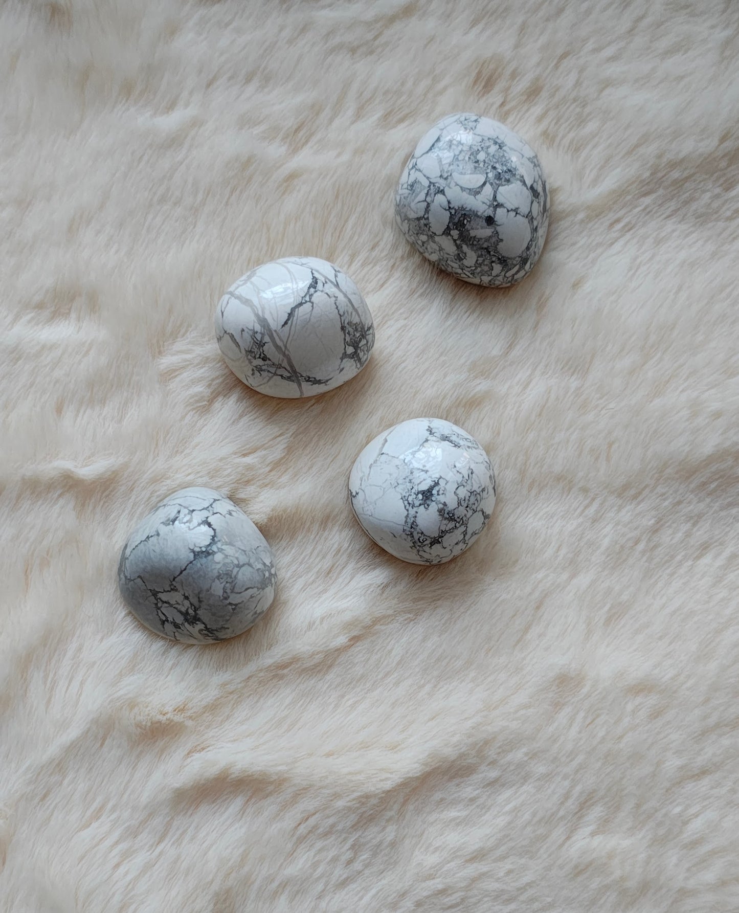 Howlite - Pierre Roulée