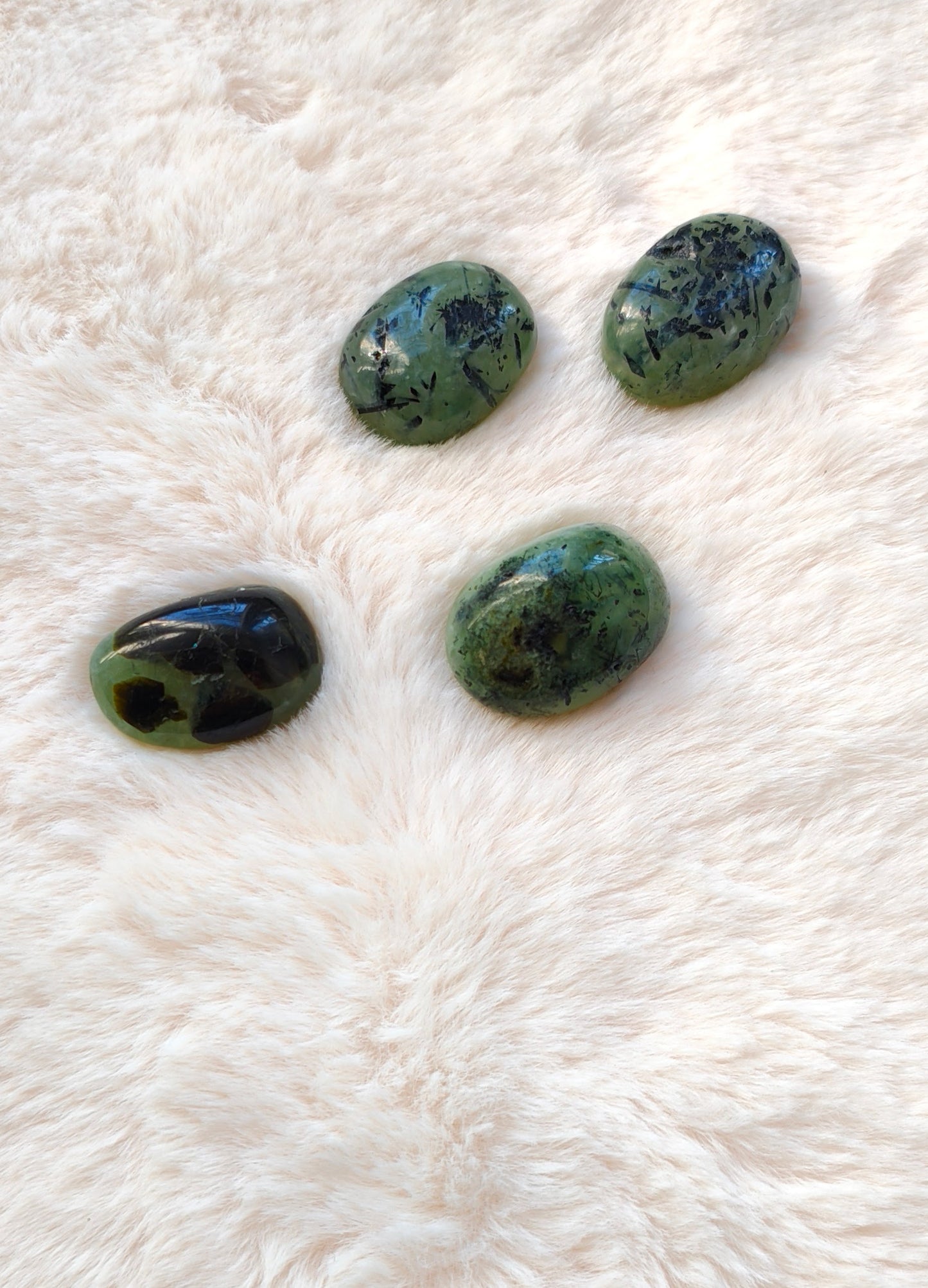 Préhnite - Pierre Roulée