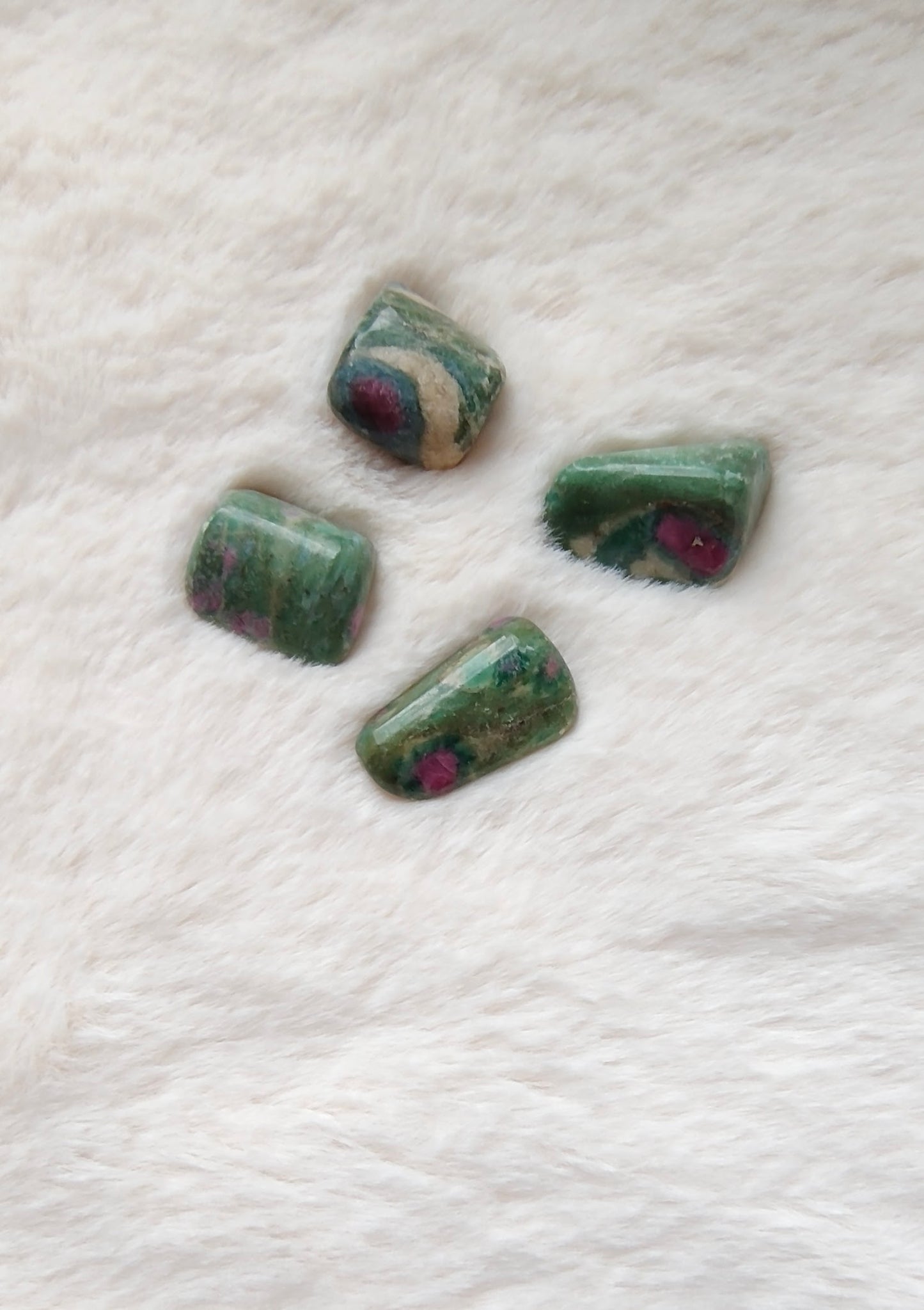 Rubis sur Fuschite - Pierre Roulée