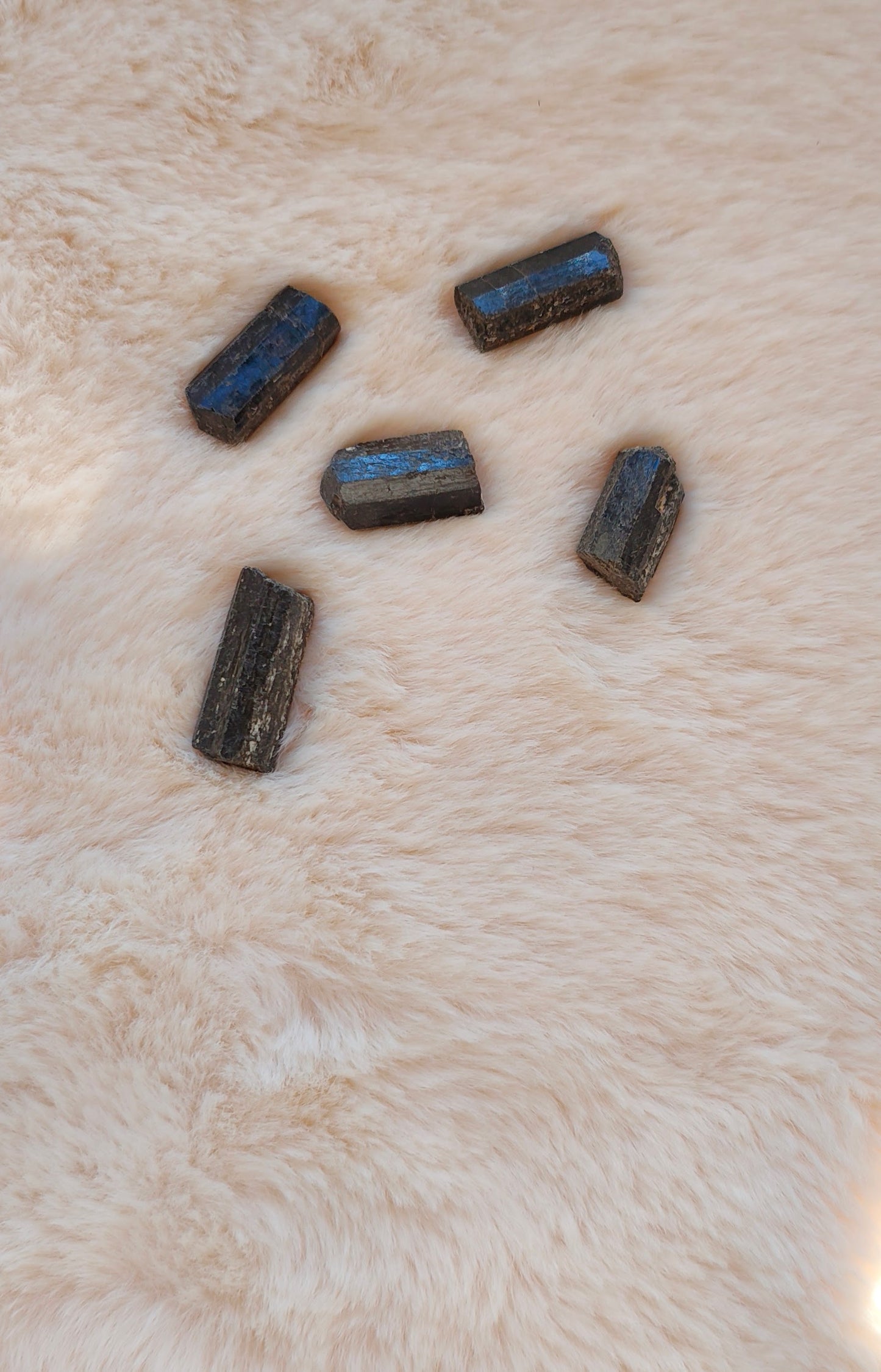 Tourmaline Dravite - Pierre Brute