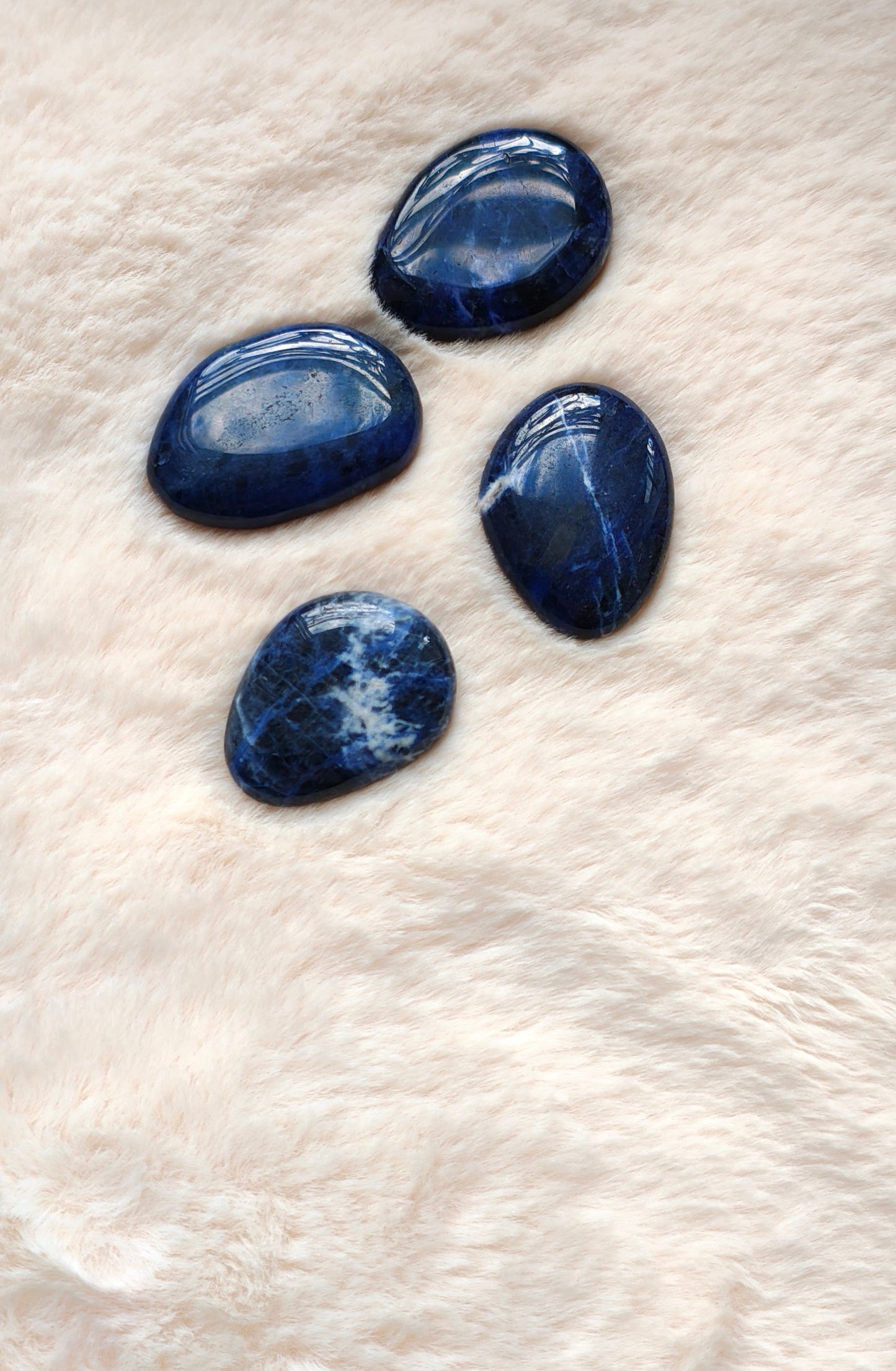 Sodalite - Pierre Plate