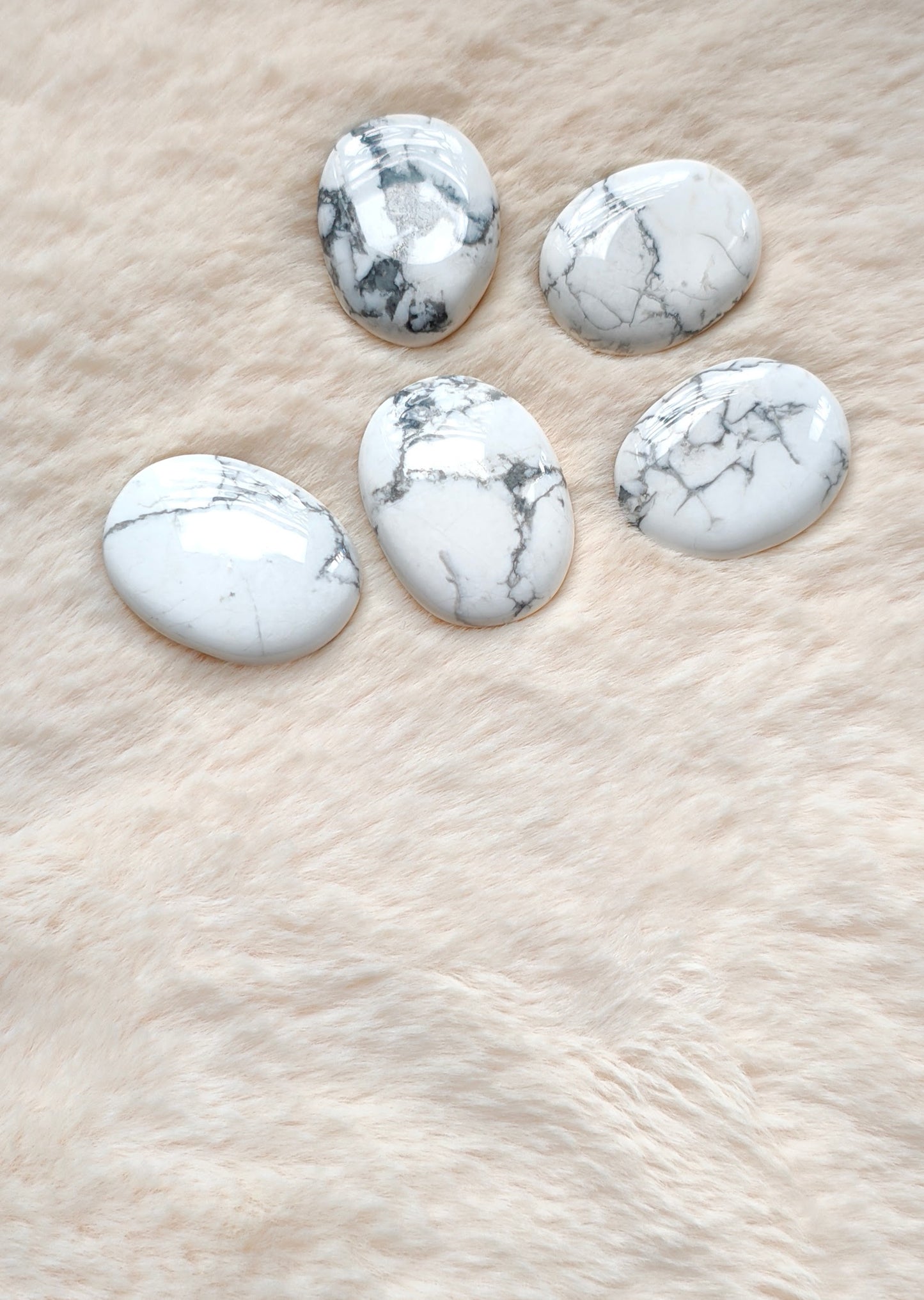 Howlite - Pierre Plate