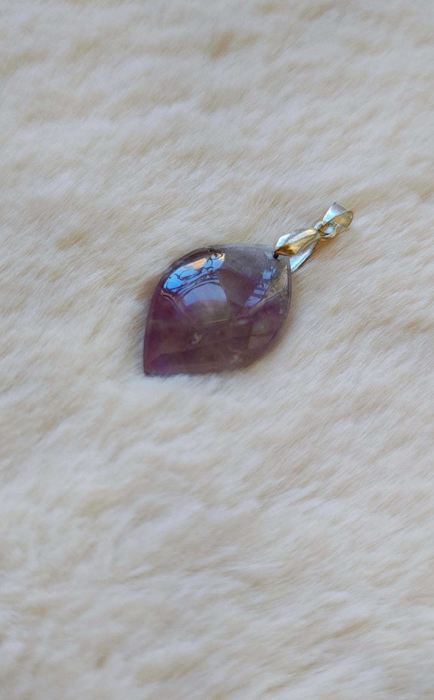 Améthyste - Pendentif - Lithothérapie - Pierres Naturelles - Concentration - Psychisme - Méditation - Anti-Addiction - Maitrise - Modèle B