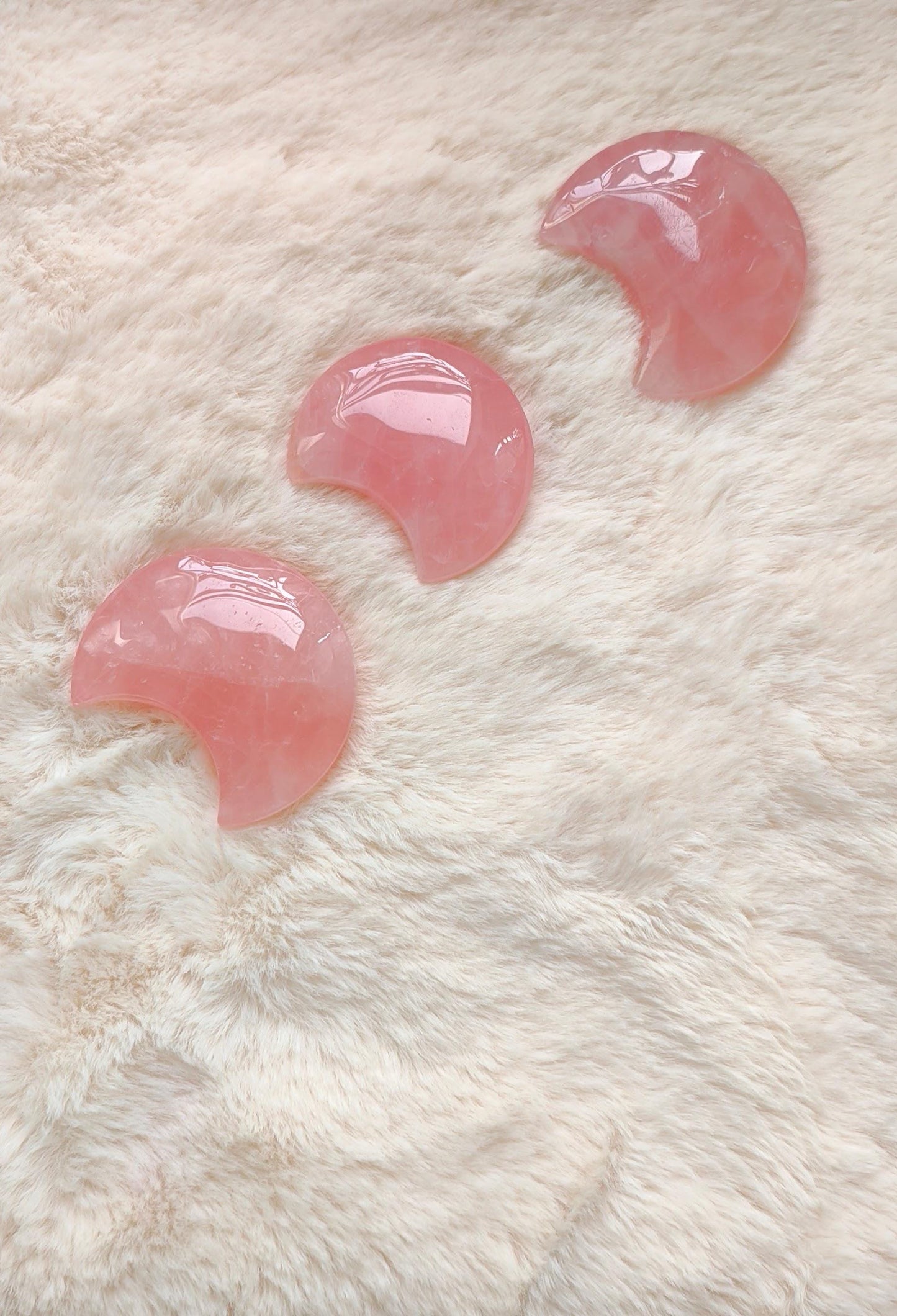 Quartz Rose - Forme Lune - Lithothérapie - Pierres Naturelles - Amour - Acceptation - Transformation - Apaisement - Clarté d'esprit