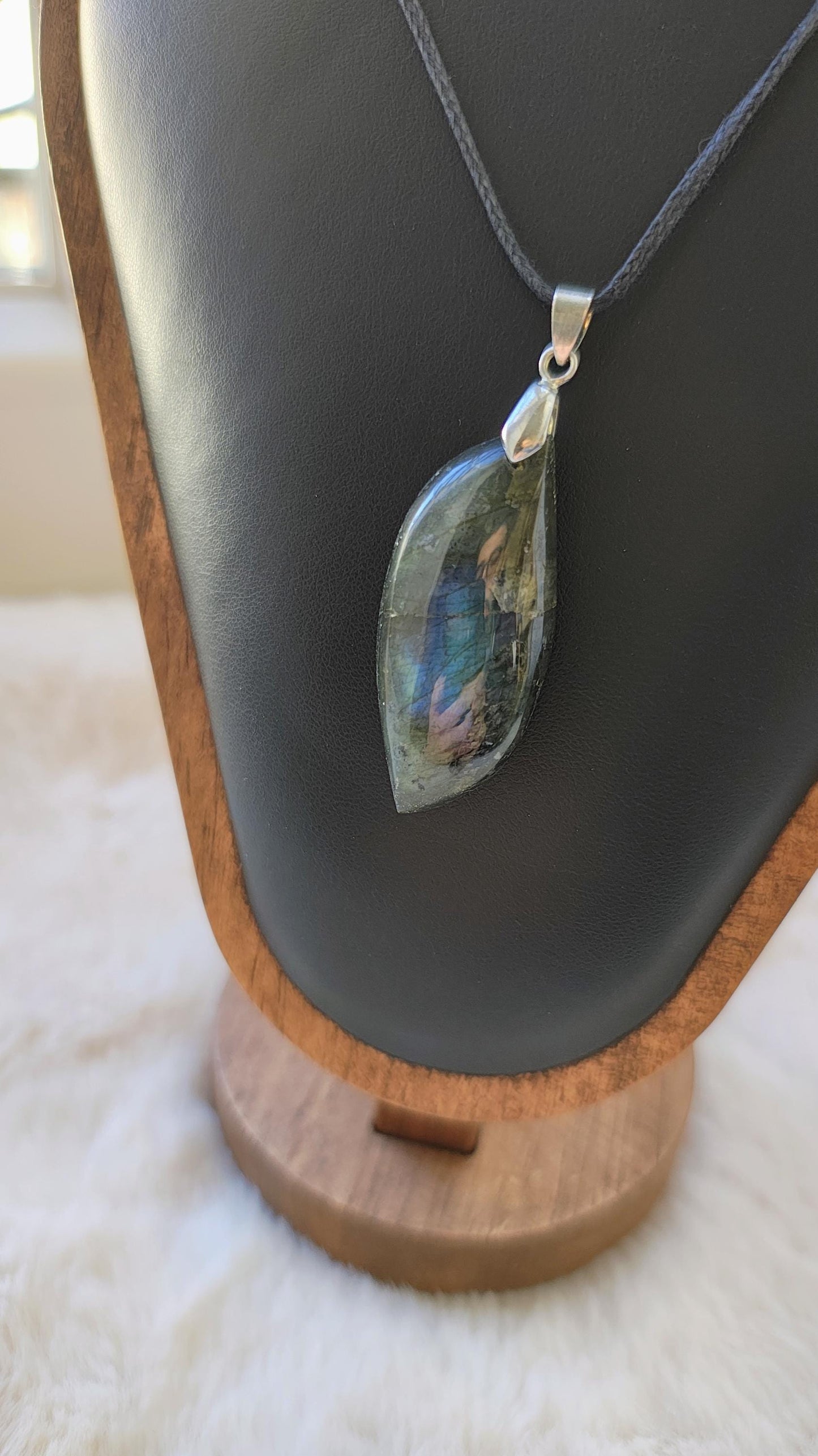 Labradorite - Pendentif - Lithothérapie - Pierres Naturelles - Protection - Clarté - Perspectives - Intuition - Empathie - Bienveillance - E