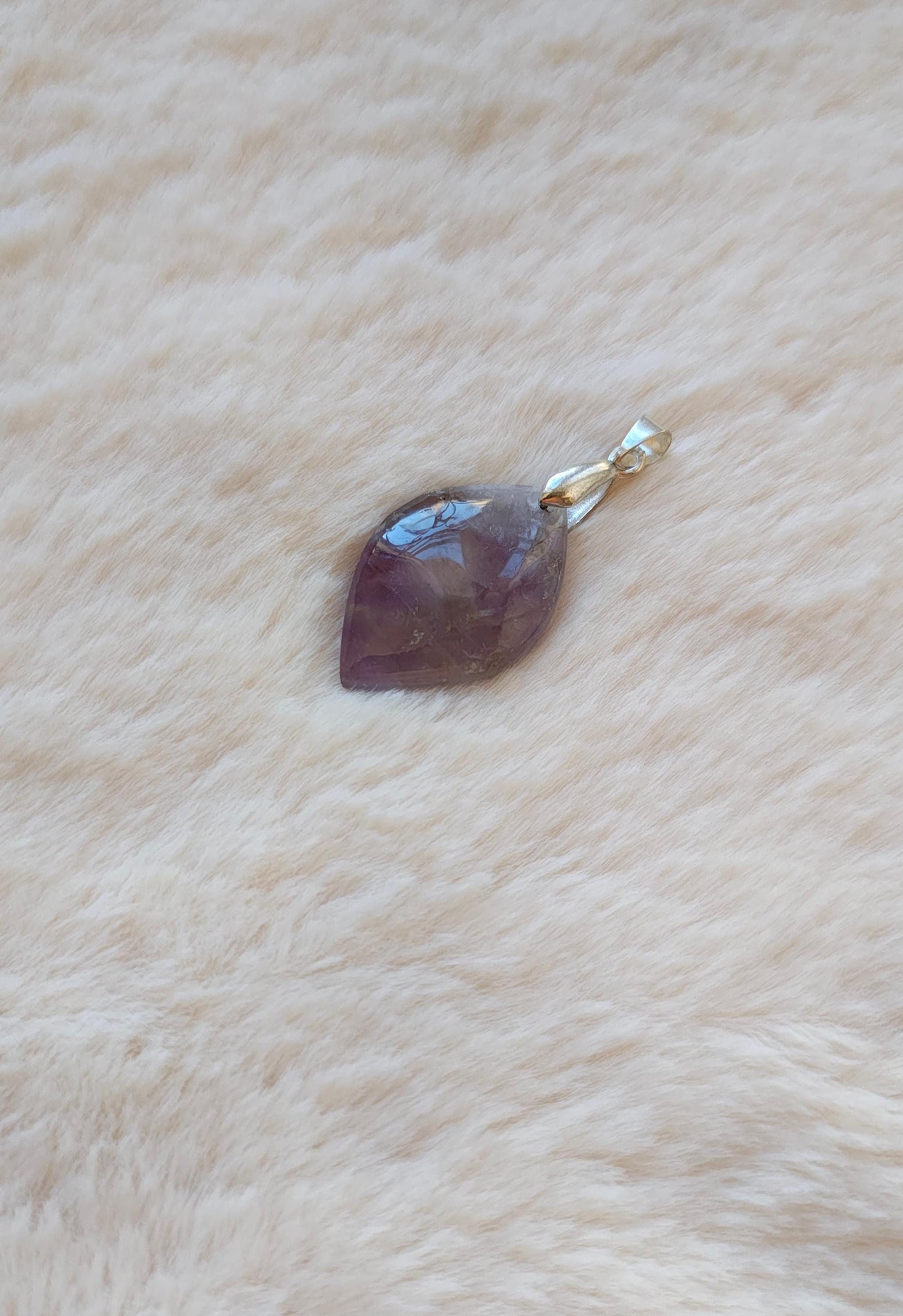 Améthyste - Pendentif - Lithothérapie - Pierres Naturelles - Concentration - Psychisme - Méditation - Anti-Addiction - Maitrise - Modèle B
