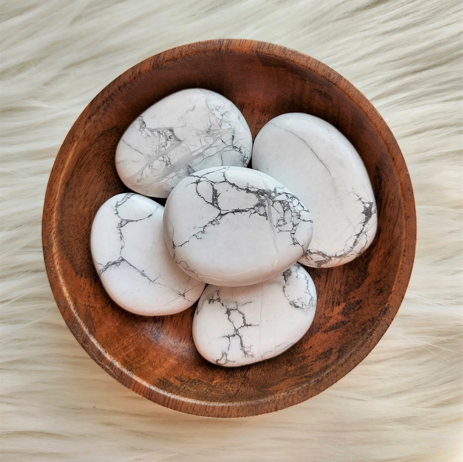 Howlite - Pierre Plate - Lithothérapie - Pierres Naturelles