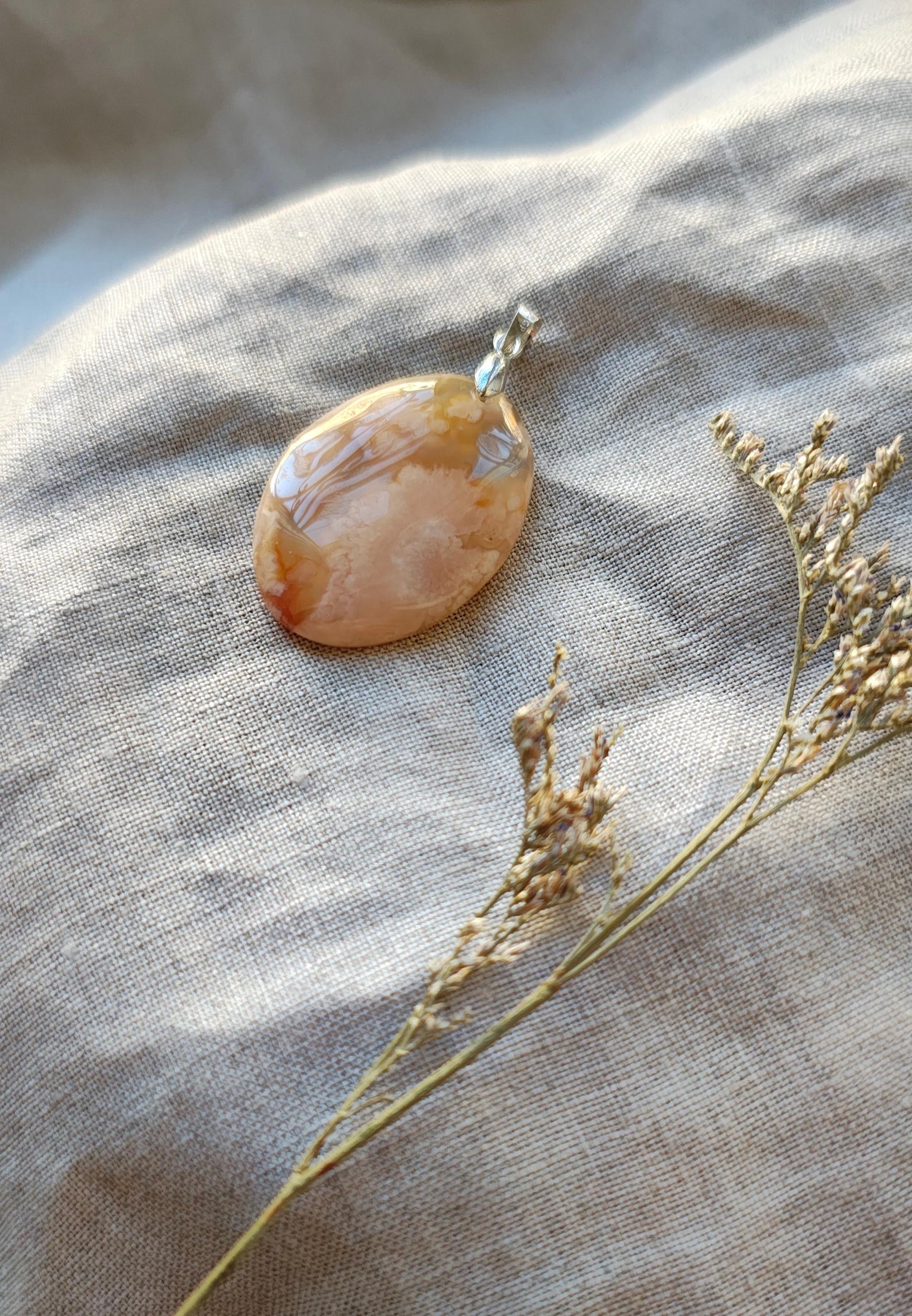 Agate Fleur de Cerisier - Pendentif - Lithothérapie - Pierres Naturelles - Epanouissement - Renaissance - Sérénité - Lâcher-Prise - Modèle B
